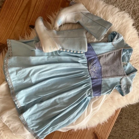Only Little Once Elsa Dress and Cape Sz 8 - Picture 5 of 16
